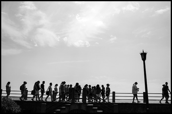 A walking tour on The Battery. The Battery is a defensive seawall and promenade in Charleston, S.C. It was named for a Civil War artillery battery at the site. Needless to say Civil War history is huge in Charleston.